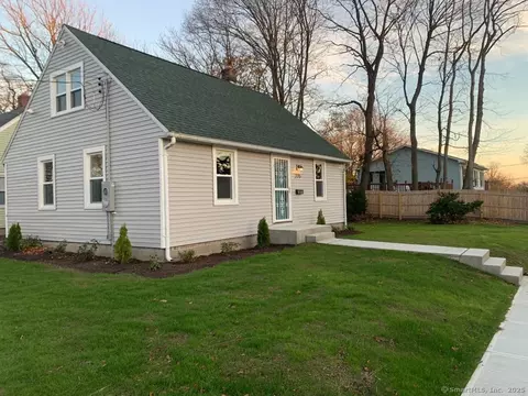 275 Burnsford Ave, Bridgeport, CT 06606