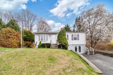 4 Belleview Ter, Ansonia, CT 06401