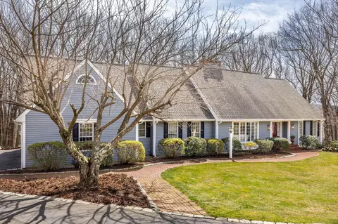 65 Deer Run, Avon, CT 06001