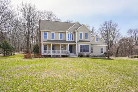 11 Anderson Rd, Pomfret, CT 06259