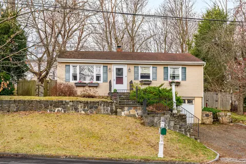 12 Berkshire Dr, Brookfield, CT 06804