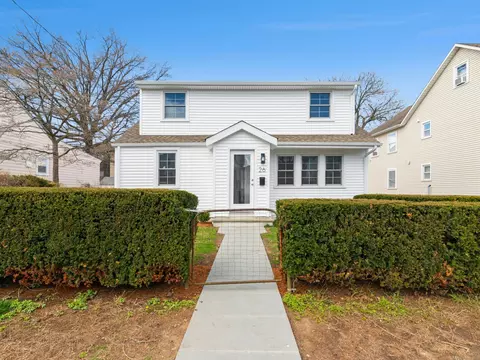 26 Saint Benedict Cir, Stamford, CT 06902