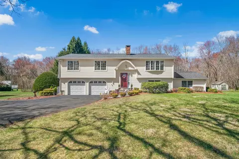 28 Shut Rd, Newtown, CT 06470