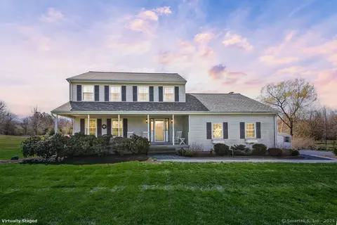 11 Skyview Dr, Colchester, CT 06415
