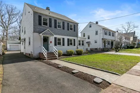 163 Treadwell St, Hamden, CT 06517