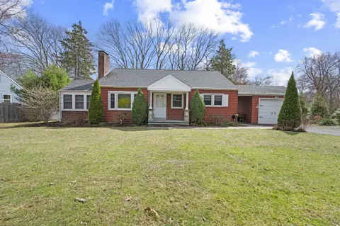 140 Woodhouse Ave, Wallingford, CT 06492