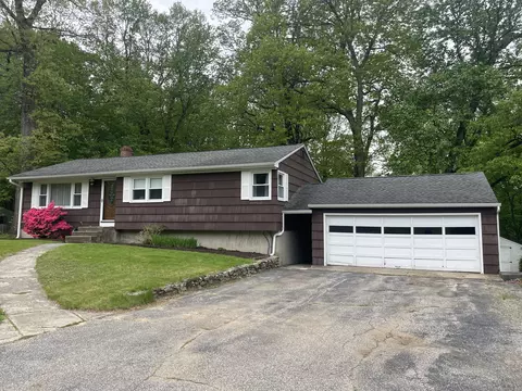 7 Glen Cir, Seymour, CT 06483