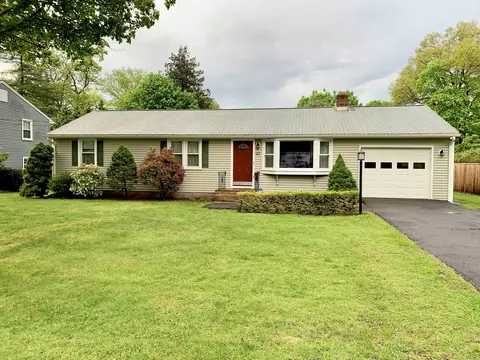 67 Stuart St, Newington, CT 06111