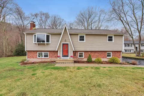 69 Roberts Rd, Marlborough, CT 06447