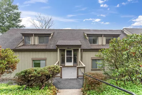 22 Heritage Vlg #A, Southbury, CT 06488