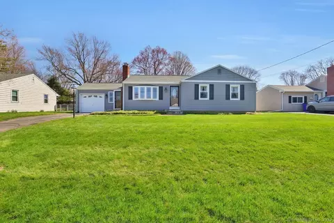 30 Cheney Ln, East Hartford, CT 06118