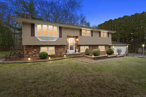 25 Lisbon Heights Rd, Lisbon, CT 06351