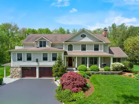 180 Merwins Ln, Fairfield, CT 06824
