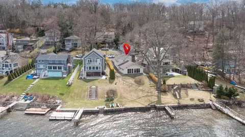 8 Lake Terrace Dr, Danbury, CT 06811