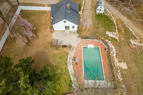 53 Andrews Rd, Woodstock, CT 06281