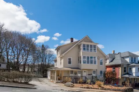 98 Division Ave, Shelton, CT 06484