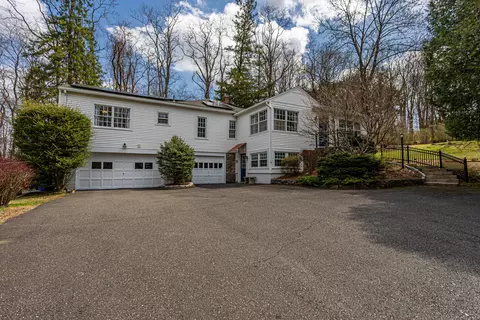 53 Mountain Rd, Wilton, CT 06897