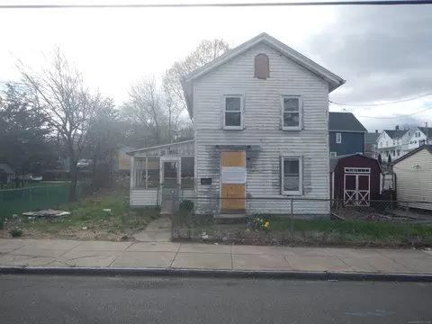 196 Hawkins St, Derby, CT 06418