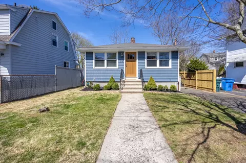 77 Central Ave, Hamden, CT 06517