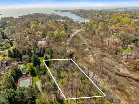 13 Hilltop Rd, Norwalk, CT 06854 photo 1