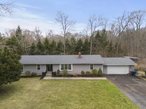 49 Whispering Hills Dr, North Branford, CT 06471
