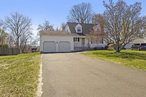 87 Summit St, Newington, CT 06111