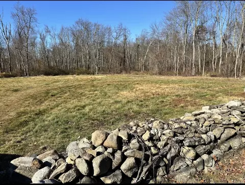 629 Bethmour Rd, Bethany, CT 06524