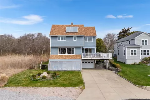 12 North St, Groton, CT 06340