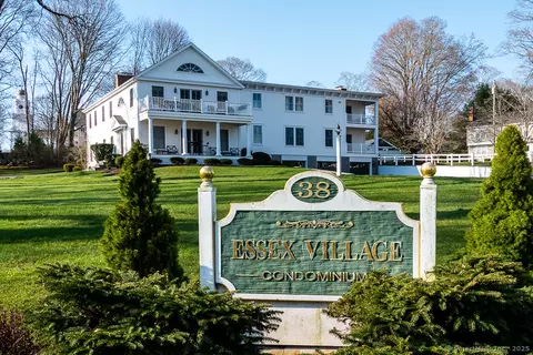 38 N Main St #6, Essex, CT 06426