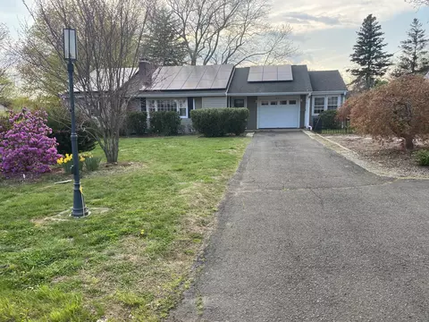 64 High St, Portland, CT 06480