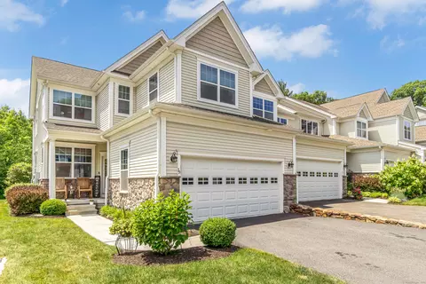 39 Ridgewood Dr #39, Middlebury, CT 06762