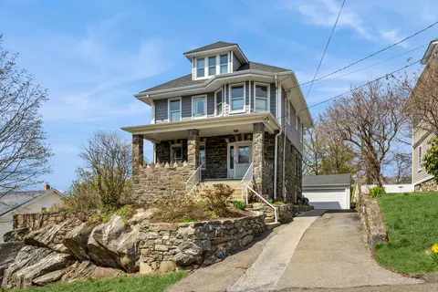 18 Wessels Pl, Greenwich, CT 06830