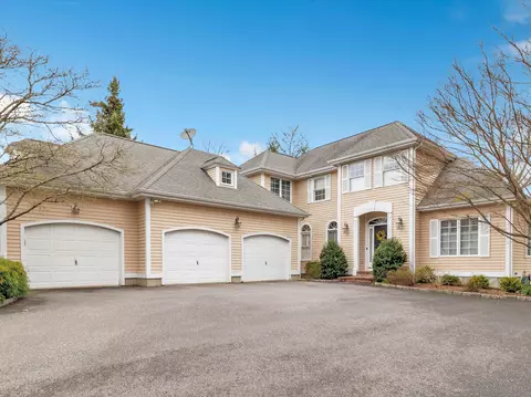 500 Cutspring Rd, Stratford, CT 06614