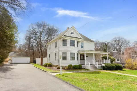 31 Gilbert St, Ridgefield, CT 06877