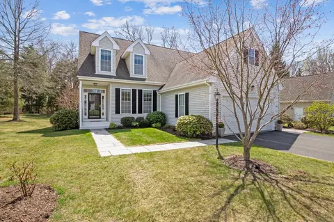 2 Kenington Rd #2, Avon, CT 06001
