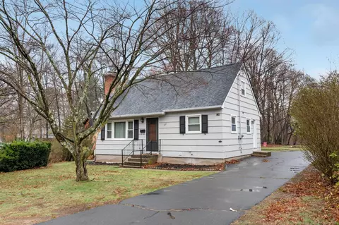 551 Pine St, Bristol, CT 06010