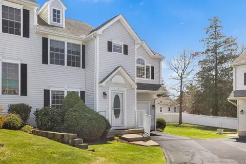 92 Rogers St #4, Branford, CT 06405