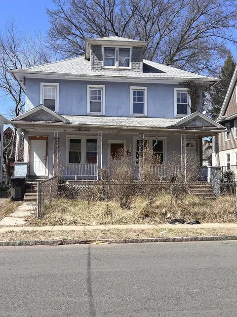23-25 Sterling St, Hartford, CT 06112