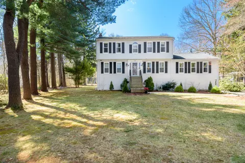 129 Guernseytown Rd, Watertown, CT 06795