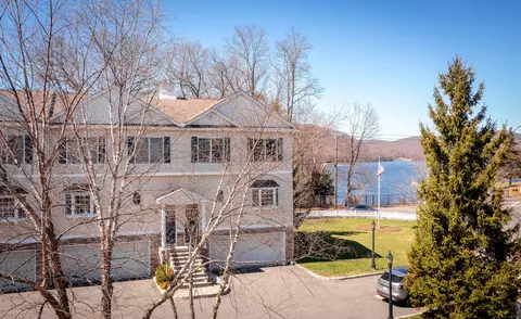 48 E Hayestown Rd #204, Danbury, CT 06811