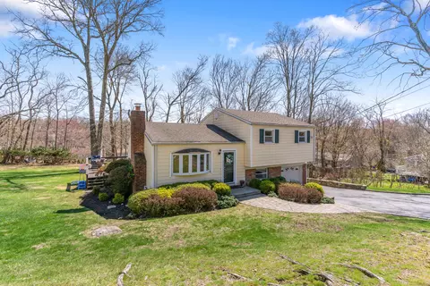 1087 Stillwater Rd, Stamford, CT 06902