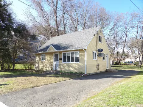 50 Vineland Ter, Hartford, CT 06112