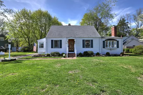 14 Borrmann Rd, East Haven, CT 06512