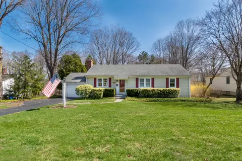 14 Beers St, Trumbull, CT 06611