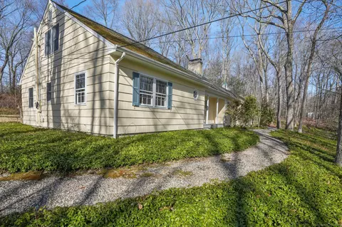 97 Wyldewood Rd, Easton, CT 06612