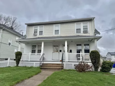 114 Richard St, West Hartford, CT 06119
