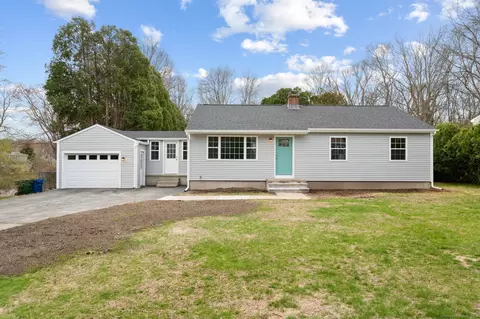4 Milton Rd, Waterford, CT 06375