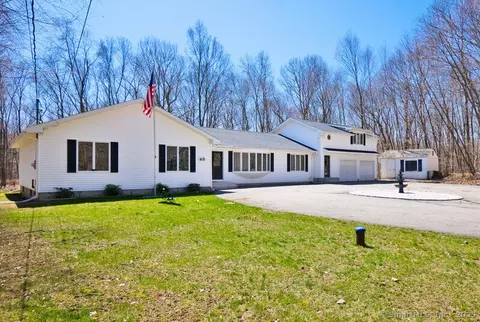 63 Hoadly Rd, Amston, CT 06231