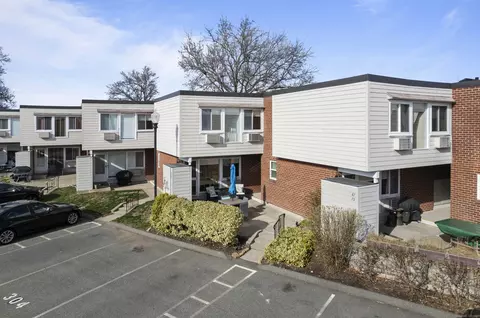 86 West Walk #86, West Haven, CT 06516