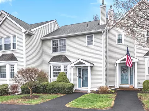 11 Saint Andrews Cir #2, Wallingford, CT 06492